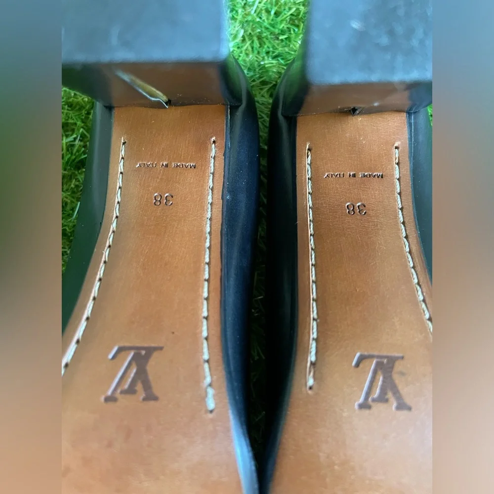 Vintage Louis Vuitton Black Leather Square Toe Heels Size 38 NEW Never Worn
